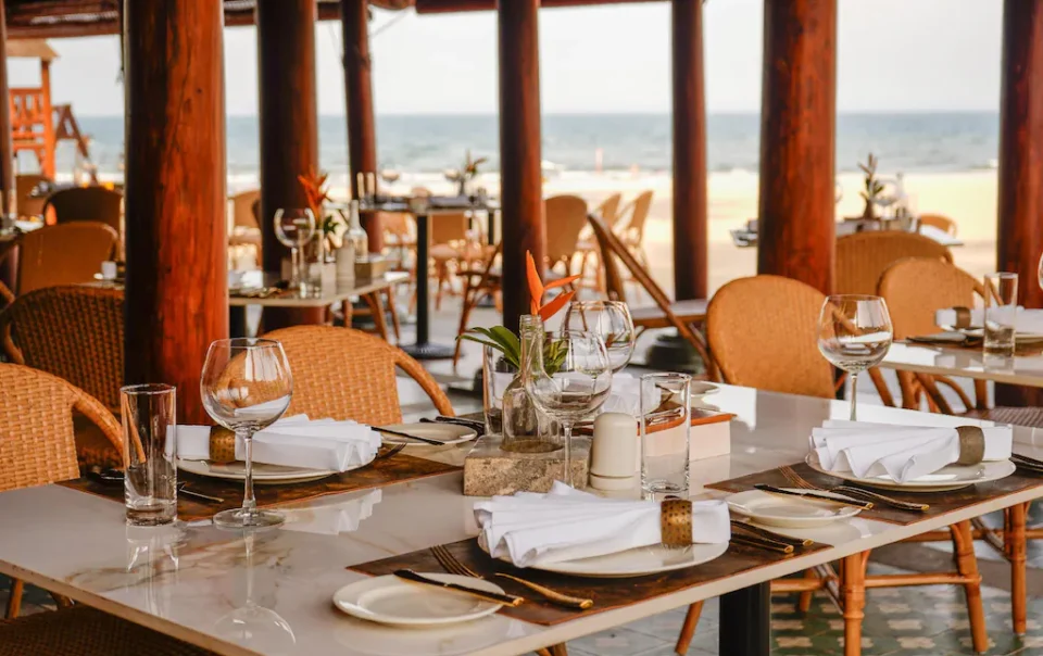 furama resort danang breakfast