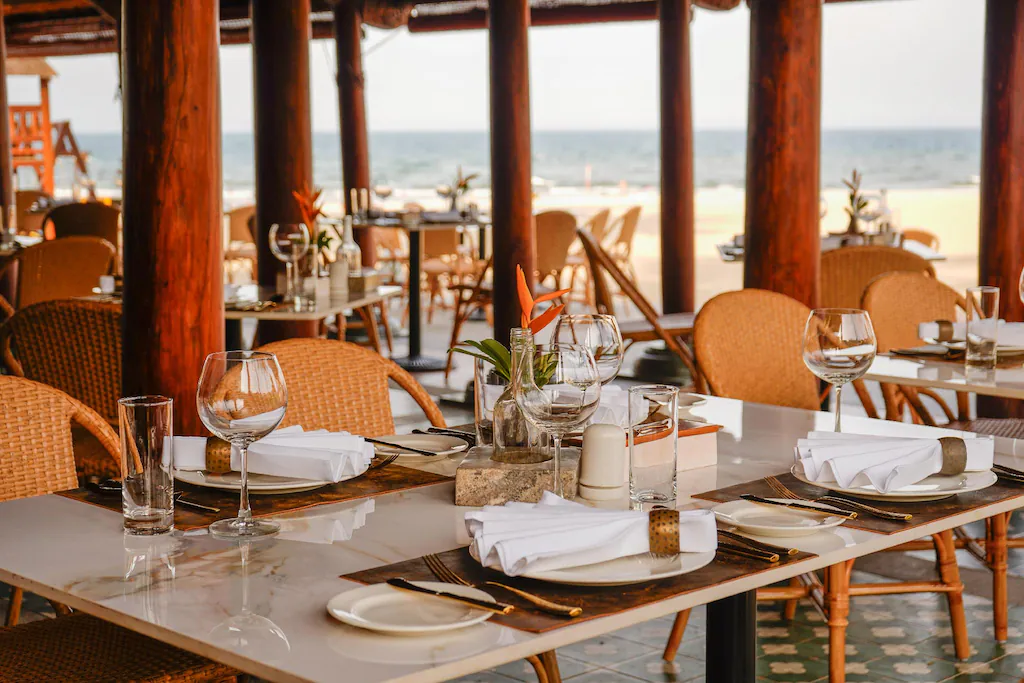 furama resort danang breakfast